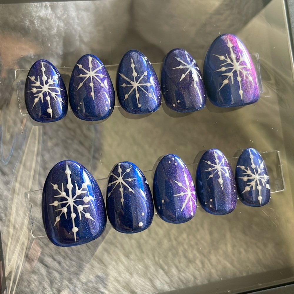 Luxury Press on Nails